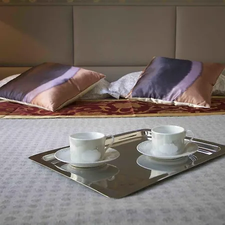 Saint Honore 2* Paris